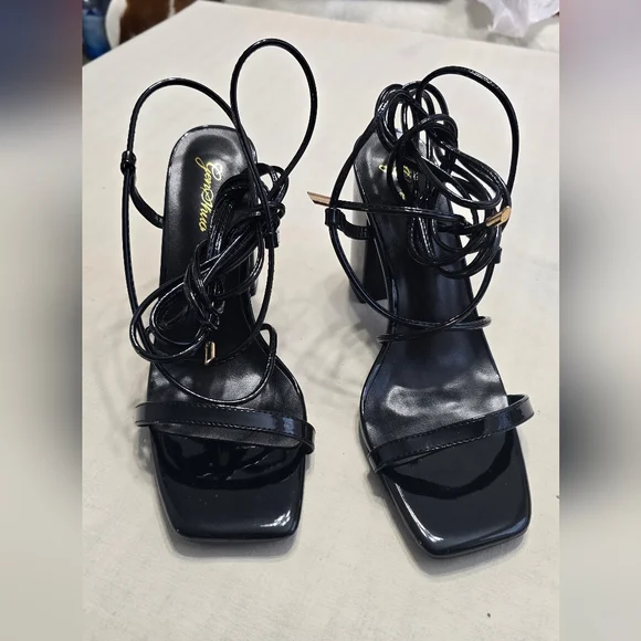 Genshuo Black Strappy Women's Heels - Picture 6 of 16